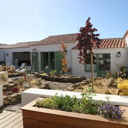 Magnifique Piscine Billard Villa