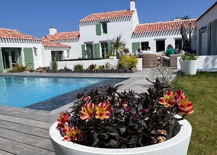 Magnifique Piscine Billard Ile d'Yeu